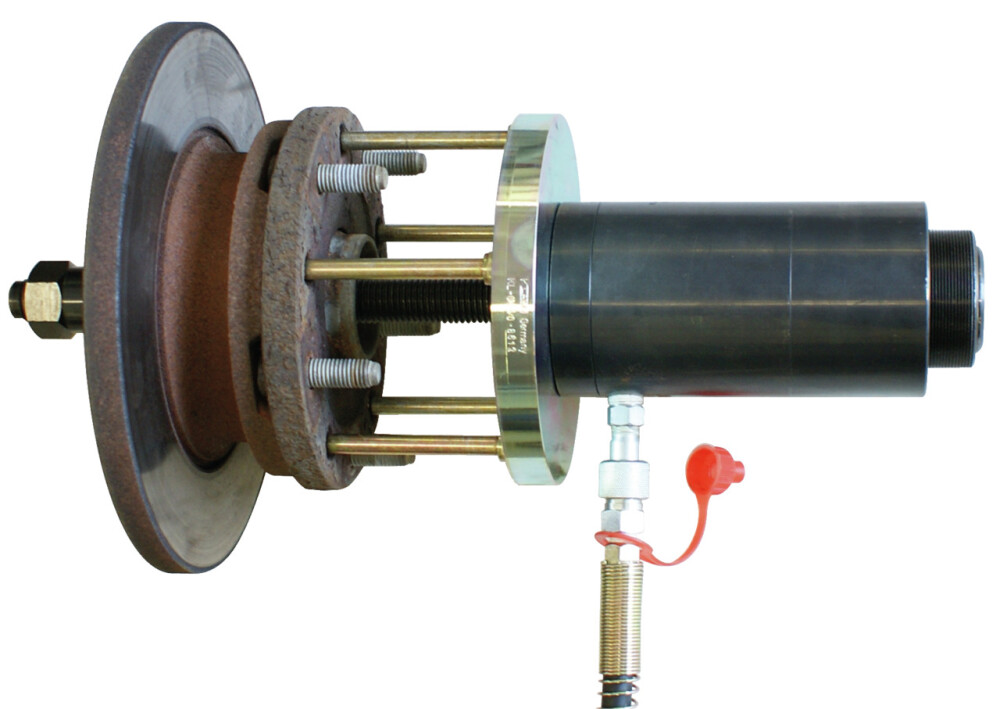 Pull Spindle with Clamping Nut, M24