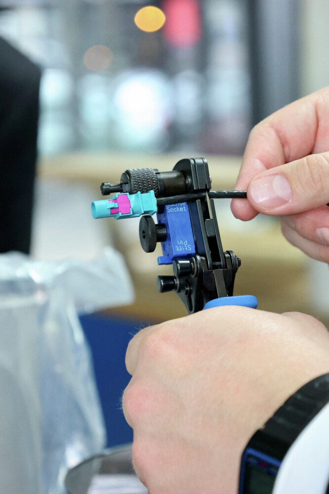 Repair kit for FAKRA plug connection