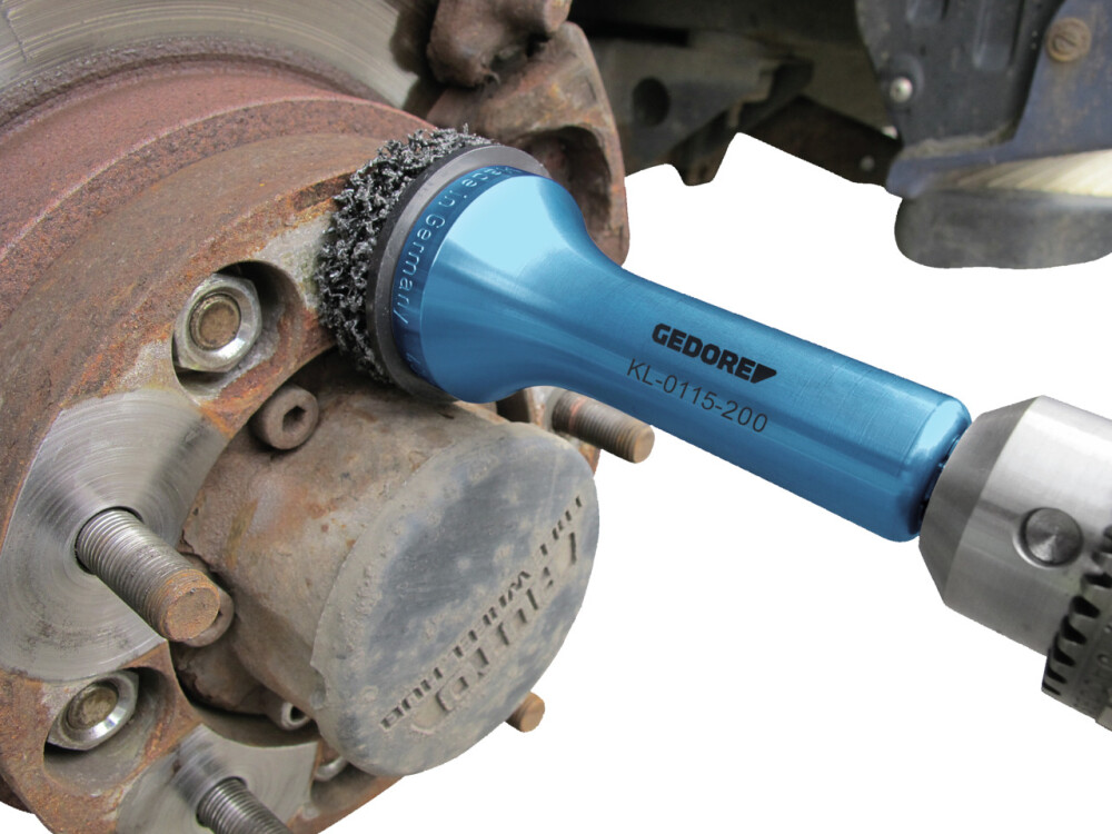 Wheel hub grinder for stud bolts, cars and vans