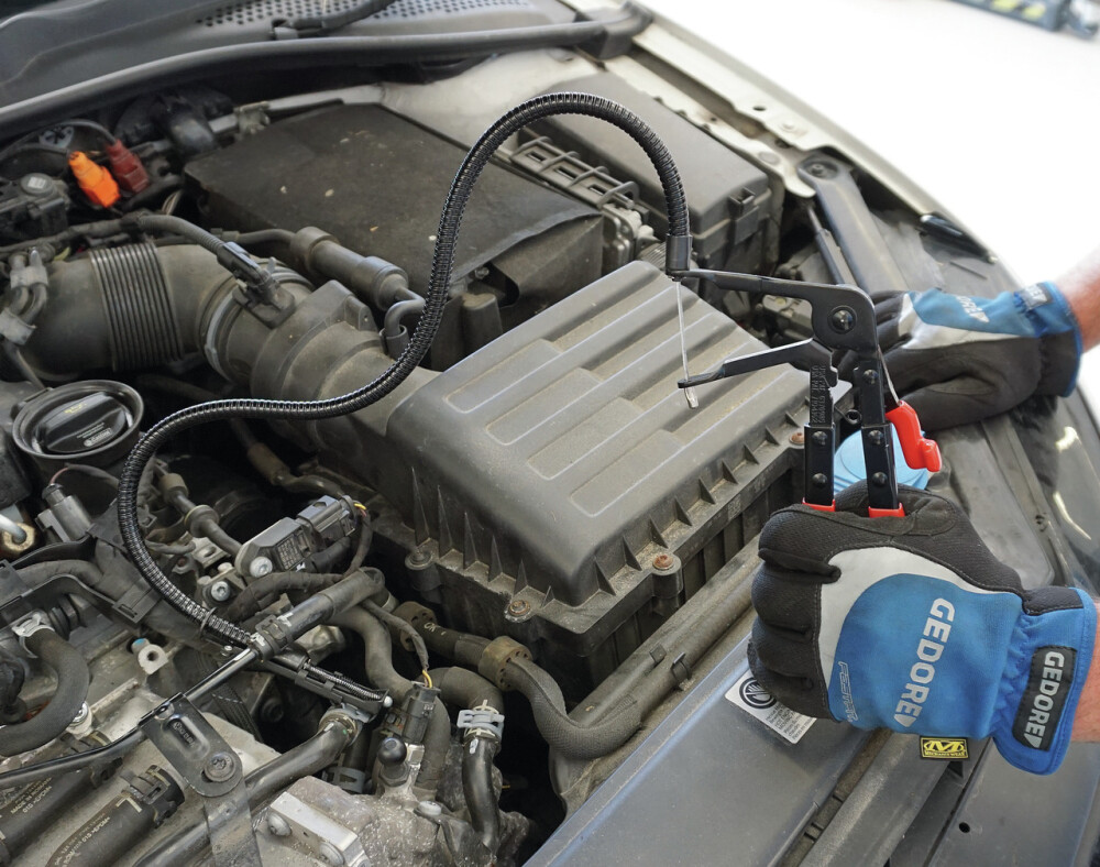 Hose Clamp Pliers with Remote Control (semi-rigid)