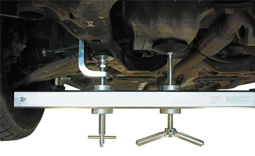 Supporting Device for Engines