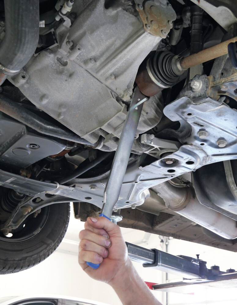 Drive Shafts Disassembly Lever