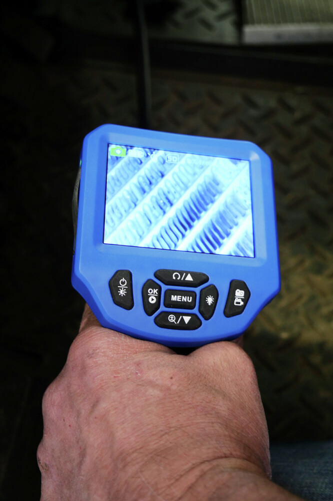 Videoscope with cleaning function