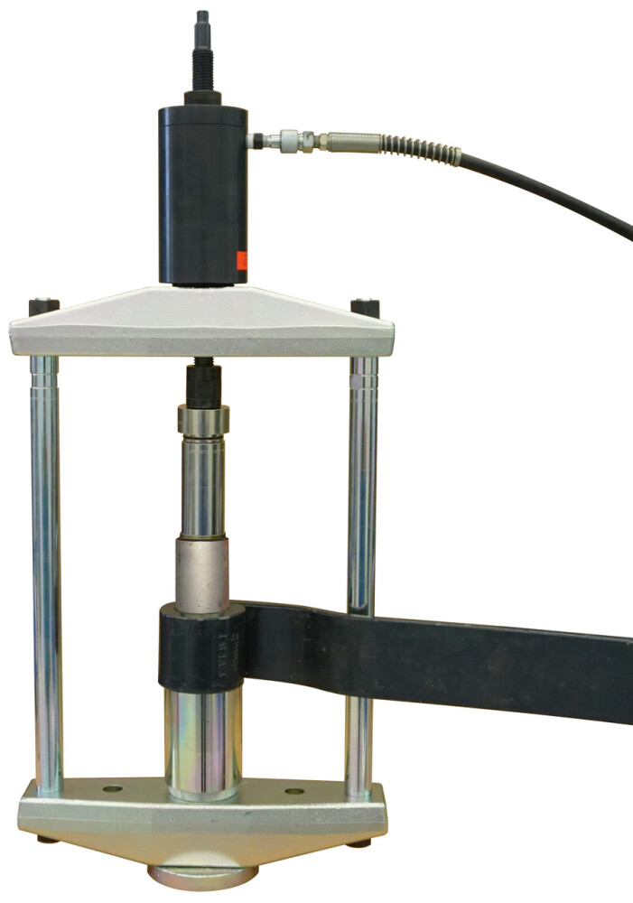 Pull / Thrust Spindle, hydraulic, M24