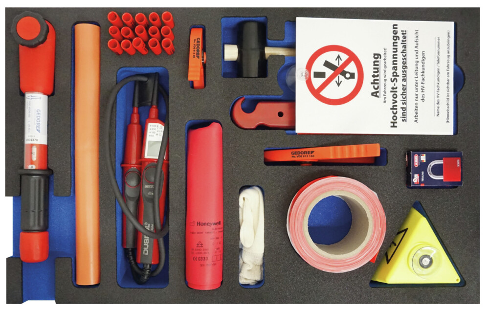 Tool Trolley with a High-Voltage Range, 103 pcs.